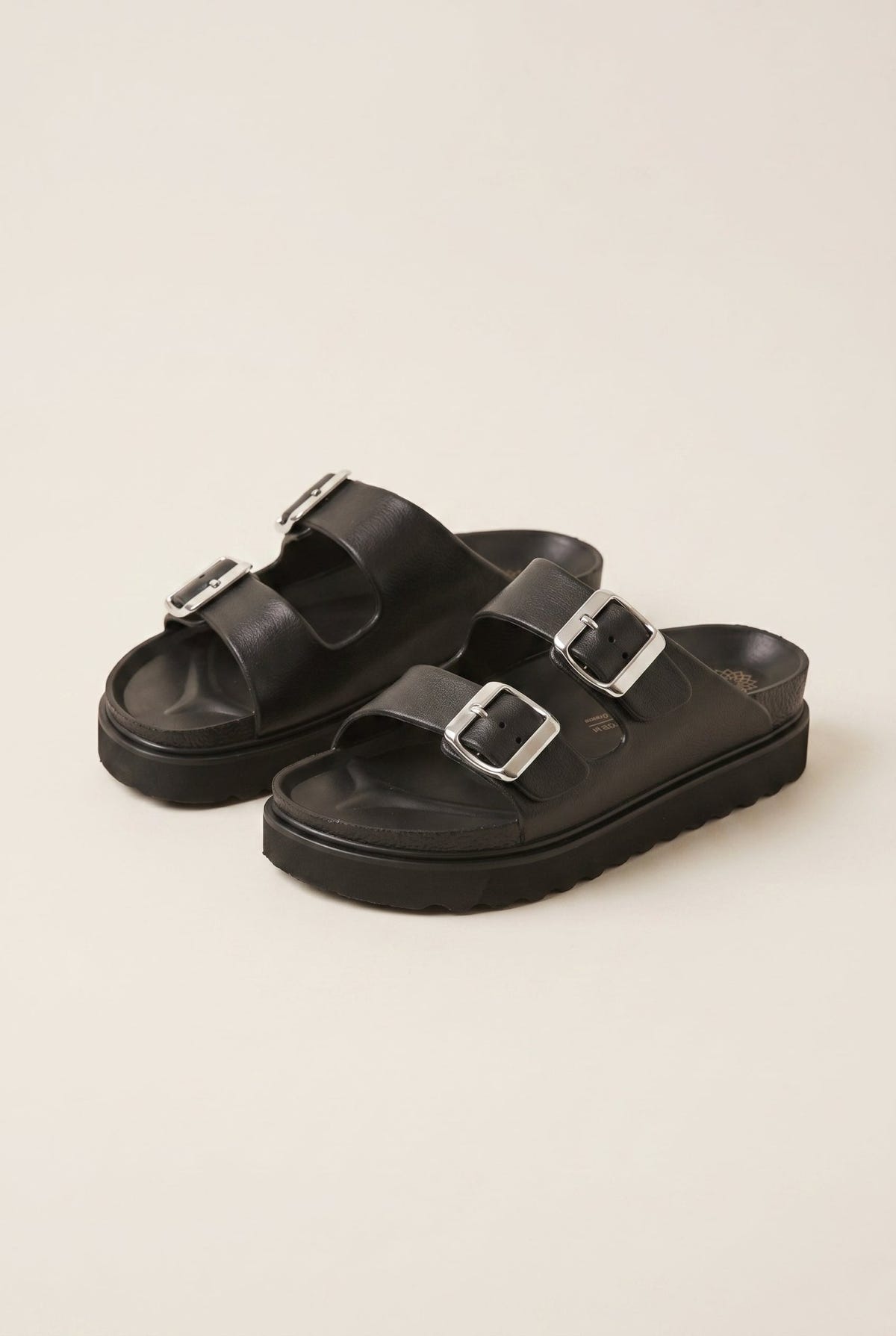 ATENEO - Flatform Buckle Sandals - Black