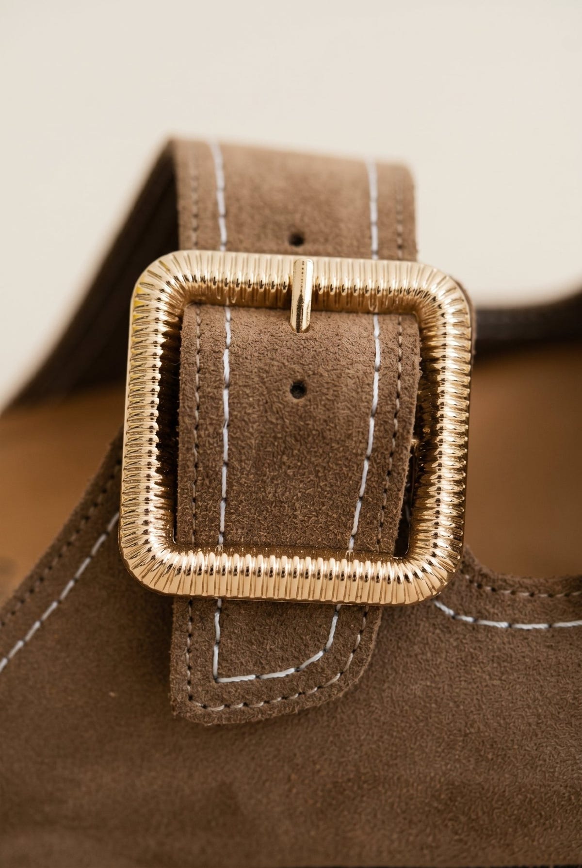 ATENEO - Flatform Sandals Buckle Detail - Taupe Suede