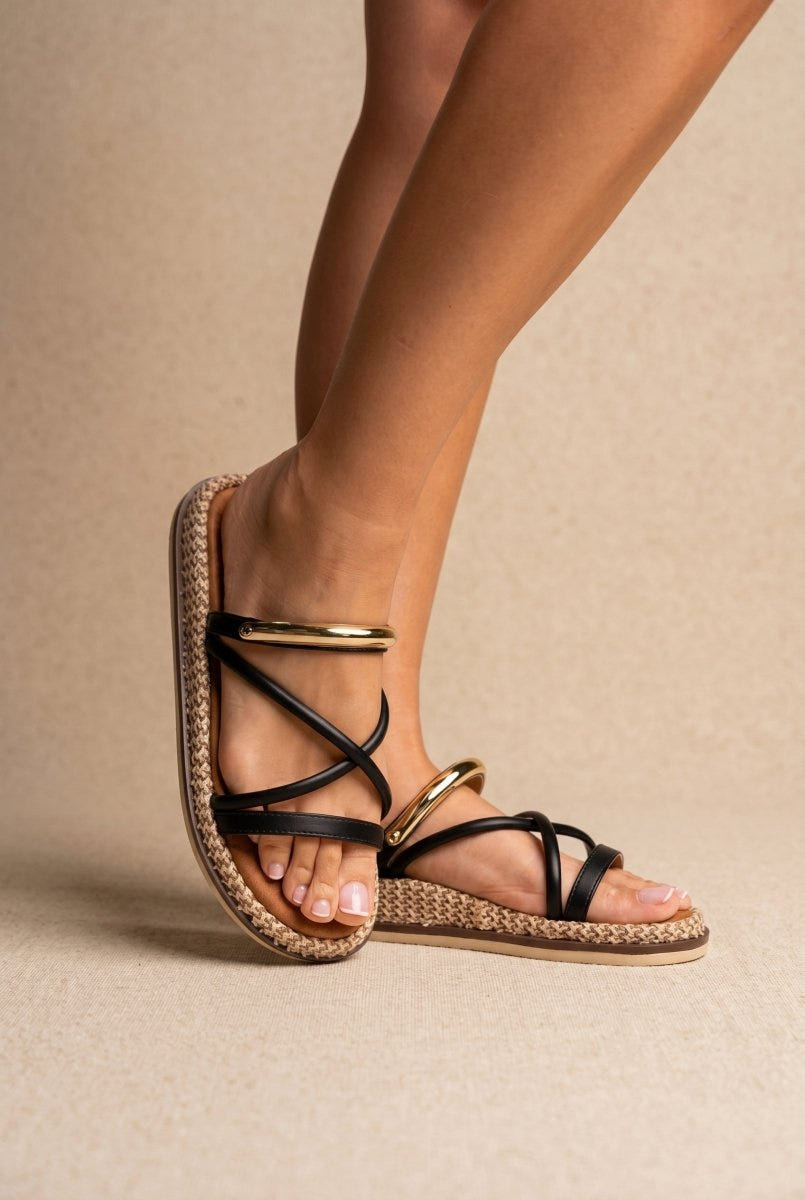 ERYNN - Flatform Sandals Metal Detail - Black Matte