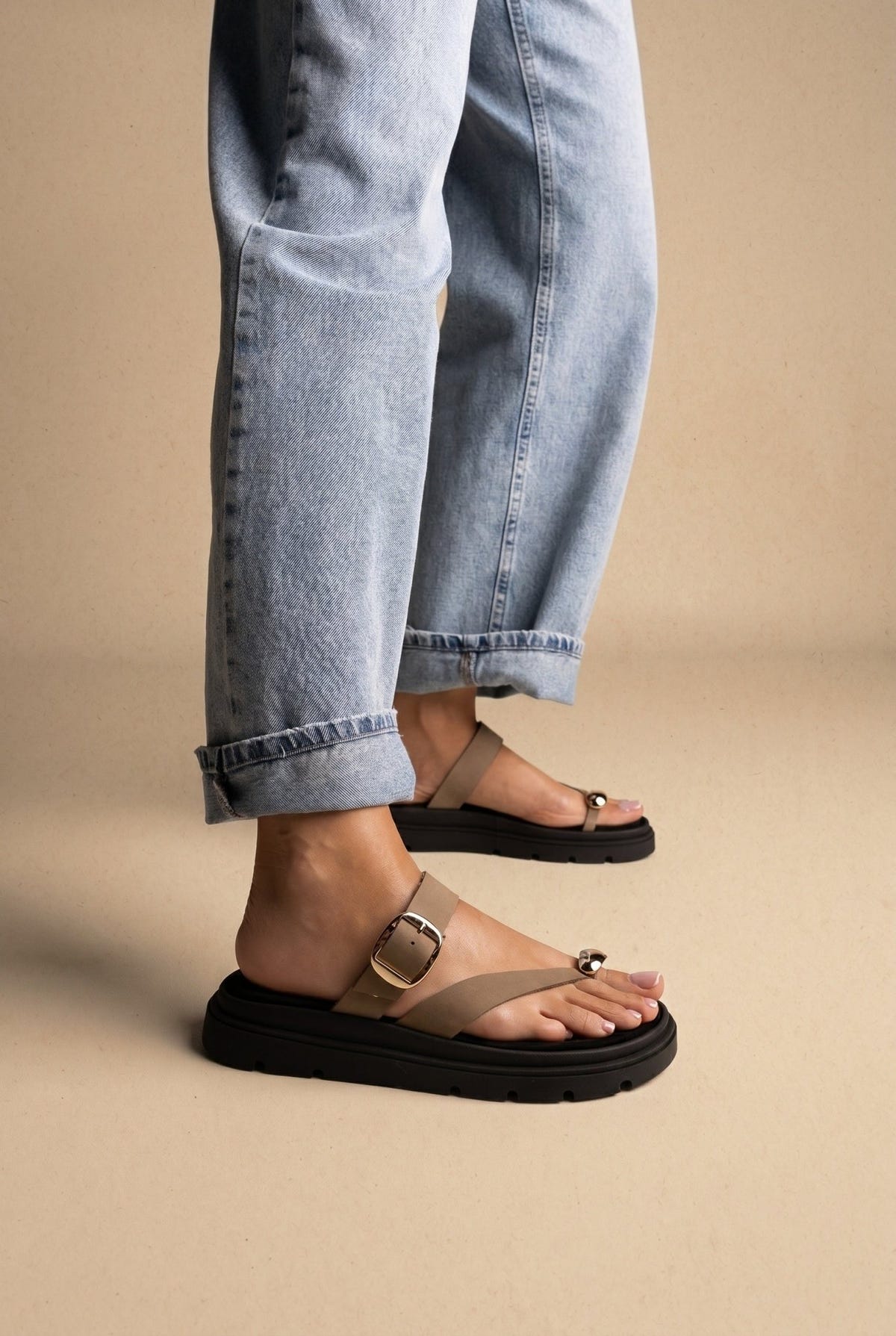 TFP - Flatform Toe Ring Sandals Buckle - Khaki