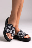 Flatforms ασύμμετρα σανδάλια με print - Μαύρο - thefashionproject.gr - MIRA