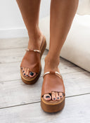 Flatforms δερμάτινα με φαρδιά φάσα Estil