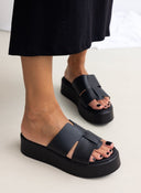 Flatforms δερμάτινα με ιδιαίτερη φάσα Estil - Μαύρο - thefashionproject.gr - Estil