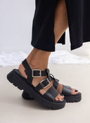 Flatforms δερμάτινα με τοκάδες TFP - Μαύρο - thefashionproject.gr - TFP