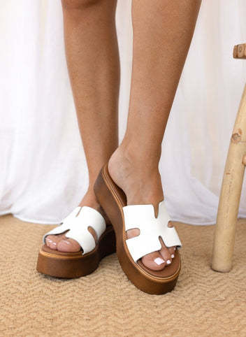 Flatforms δερμάτινα σανδάλια με ανοίγματα Estil - Λευκό - thefashionproject.gr - Estil