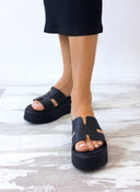 Flatforms δερμάτινα σανδάλια με ανοίγματα Estil - Μαύρο - thefashionproject.gr - Estil