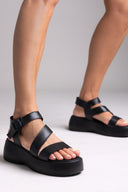 Flatforms δερμάτινα σανδάλια με μπαρέτα Tfp - Μαύρο - thefashionproject.gr - TFP