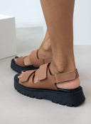 Flatforms δερμάτινα σανδάλια με velcro TFP - Mocha - thefashionproject.gr - TFP