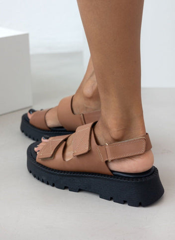 Flatforms δερμάτινα σανδάλια με velcro TFP - Mocha - thefashionproject.gr - TFP