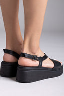 Flatforms δερμάτινα σανδάλια TFP