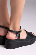 Flatforms δερμάτινα σανδάλια TFP - Μαύρο - thefashionproject.gr - TFP