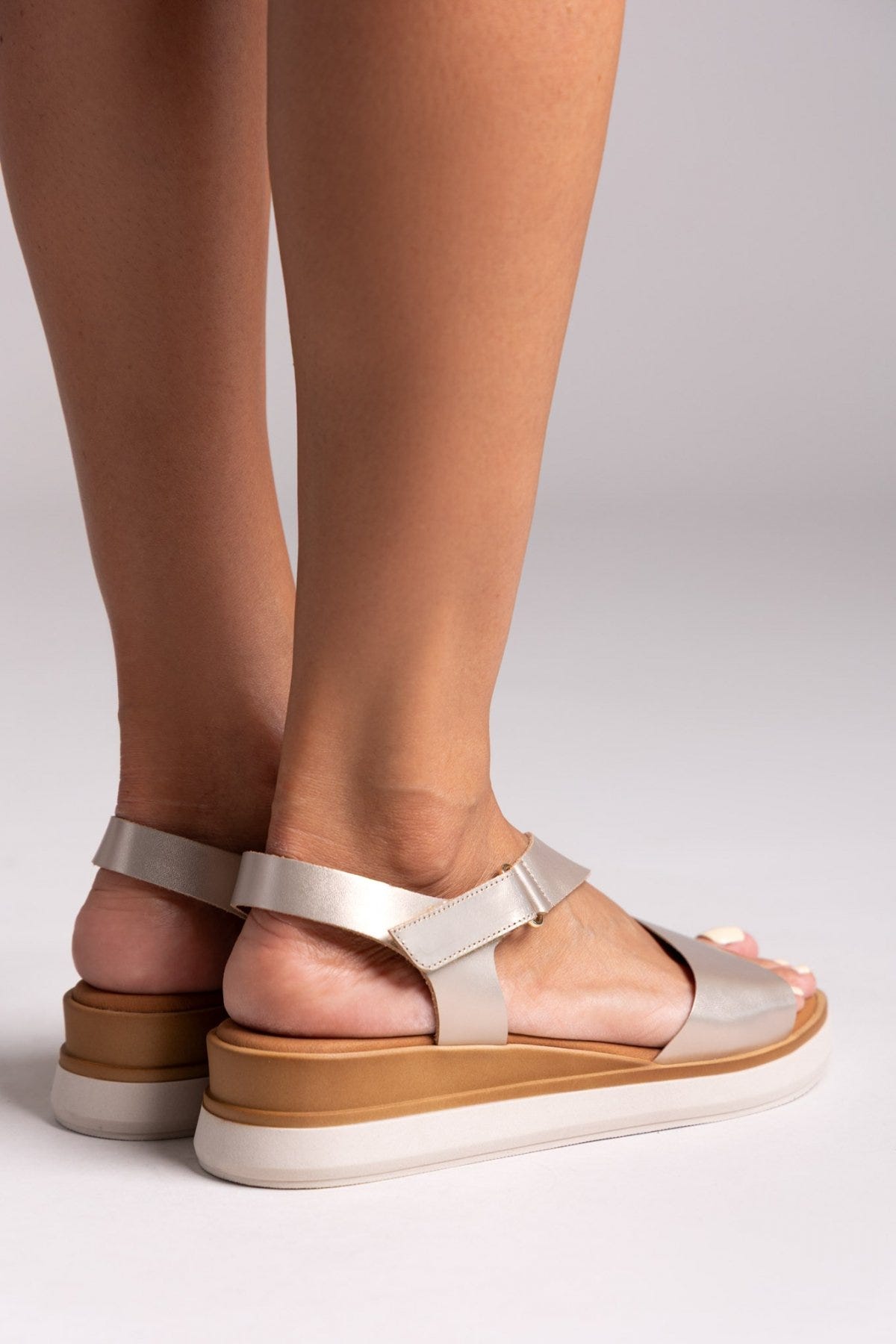 Flatforms σανδάλια δερμάτινα Ragazza 0411