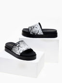 Flatforms σανδάλια με print - Λευκό/Μαύρο - thefashionproject.gr - CARAD
