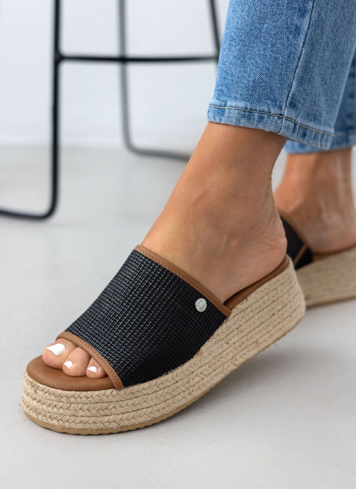 Flatforms σανδάλια με ψάθα και σχοινί Refresh 17175301 - Μαύρο - thefashionproject.gr - Refresh