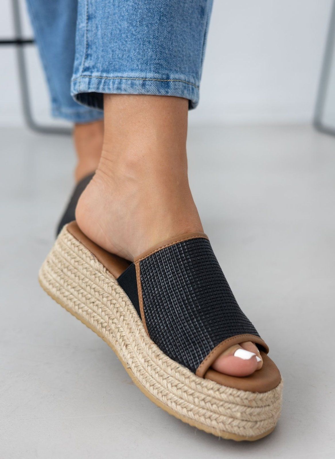 Flatforms σανδάλια με ψάθα και σχοινί Refresh 17175301 - Μαύρο - thefashionproject.gr - Refresh