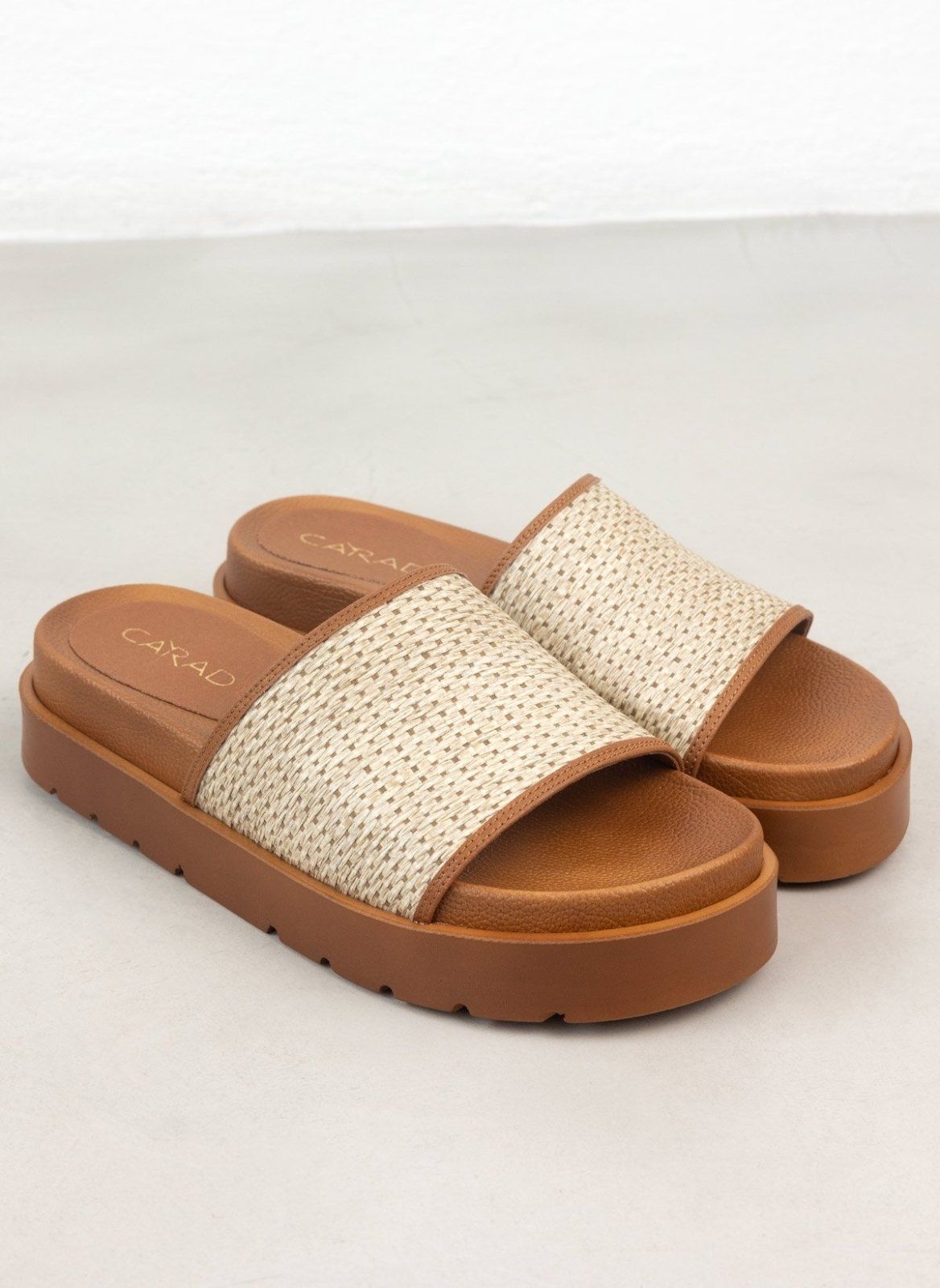 Flatforms σανδάλια με ψάθινη φάσα - Ταμπά - thefashionproject.gr - CARAD