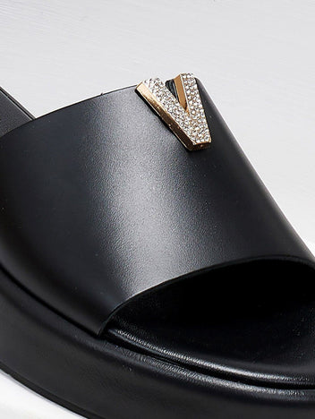 Flatforms σανδάλια με στρας στοιχείο TFP - Μαύρο - thefashionproject.gr - TFP