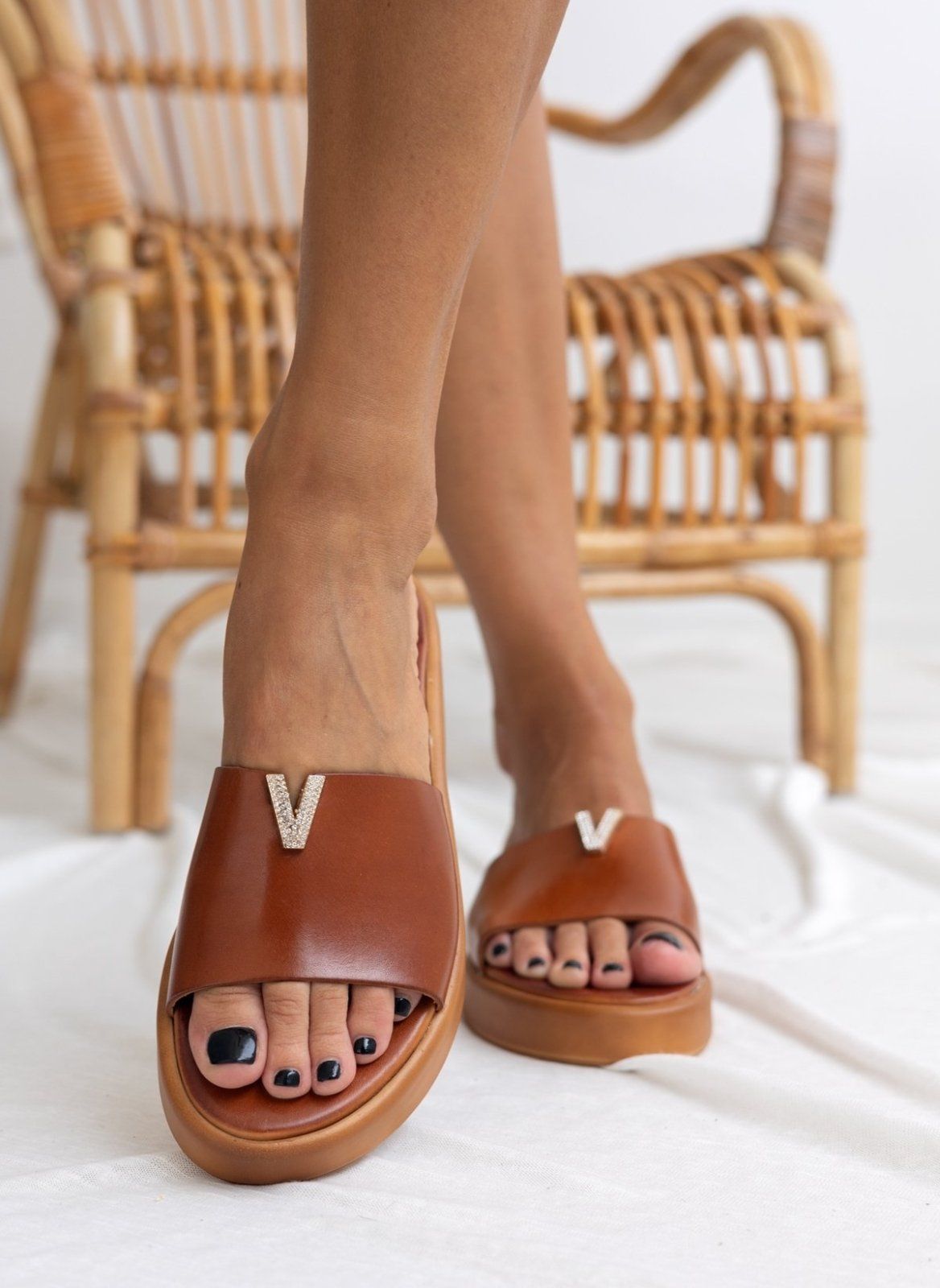 Flatforms σανδάλια με στρας στοιχείο TFP - Ταμπά - thefashionproject.gr - TFP