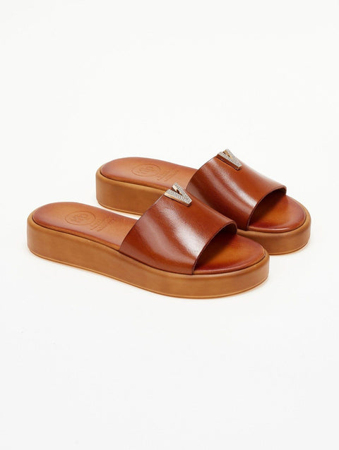 Flatform-Sandalen Strass Detail – Cognac