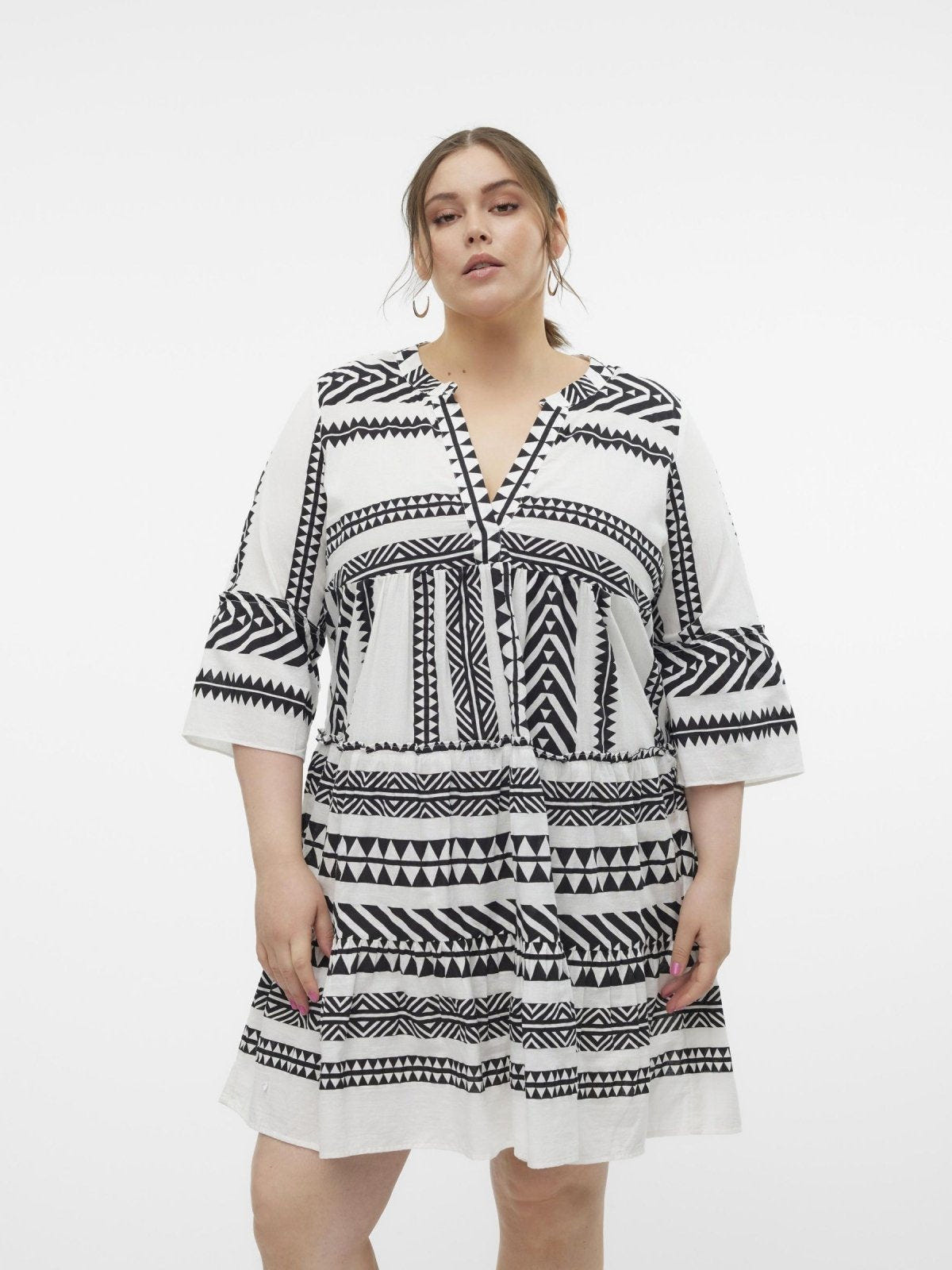 Φόρεμα με print Vero Moda Curve 10294292 - Λευκό/Μαύρο - thefashionproject.gr - VERO MODA CURVE