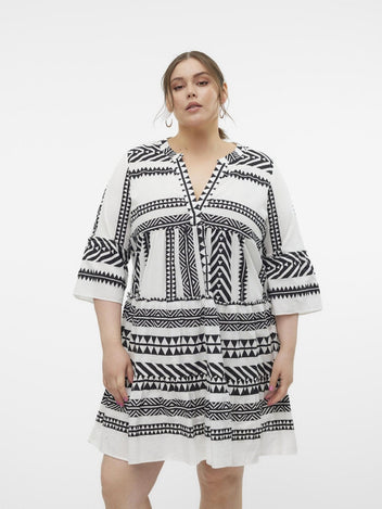 Φόρεμα με print Vero Moda Curve 10294292 - Λευκό/Μαύρο - thefashionproject.gr - VERO MODA CURVE