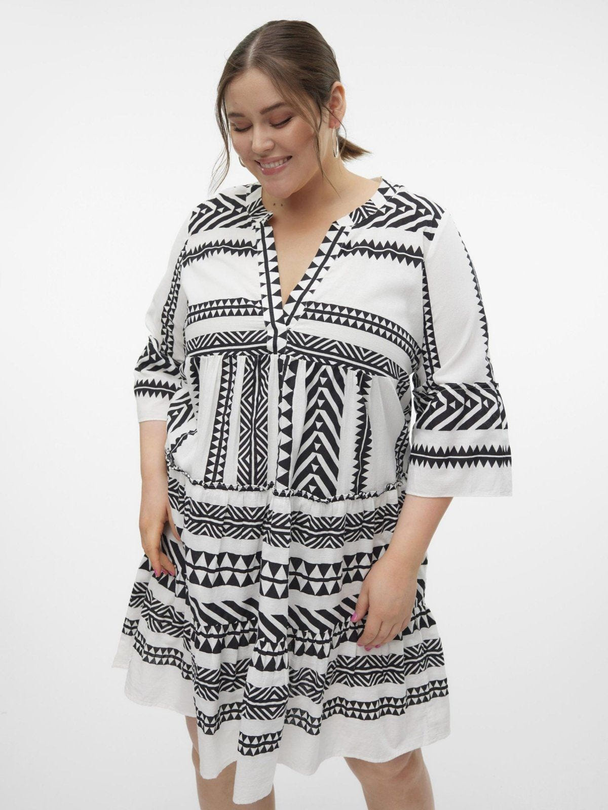 Φόρεμα με print Vero Moda Curve 10294292 - Λευκό/Μαύρο - thefashionproject.gr - VERO MODA CURVE