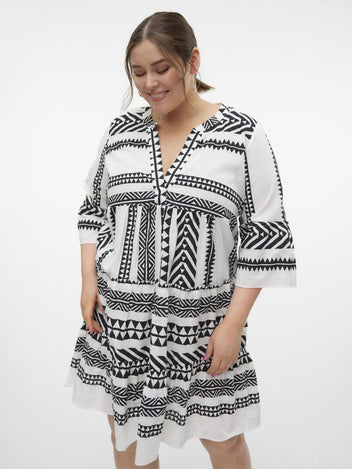 Φόρεμα με print Vero Moda Curve 10294292 - Λευκό/Μαύρο - thefashionproject.gr - VERO MODA CURVE