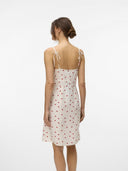 Φόρεμα μίνι με φράουλες Vero Moda 10324640 - Λευκό - thefashionproject.gr - VERO MODA