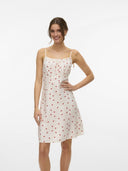 Φόρεμα μίνι με φράουλες Vero Moda 10324640 - Λευκό - thefashionproject.gr - VERO MODA