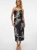 Φόρεμα σατέν με print Aware 10307622 - Μαύρο - thefashionproject.gr - AWARE by VERO MODA