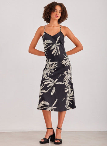 Φόρεμα σατέν με print Aware 10307622 - Μαύρο - thefashionproject.gr - AWARE by VERO MODA