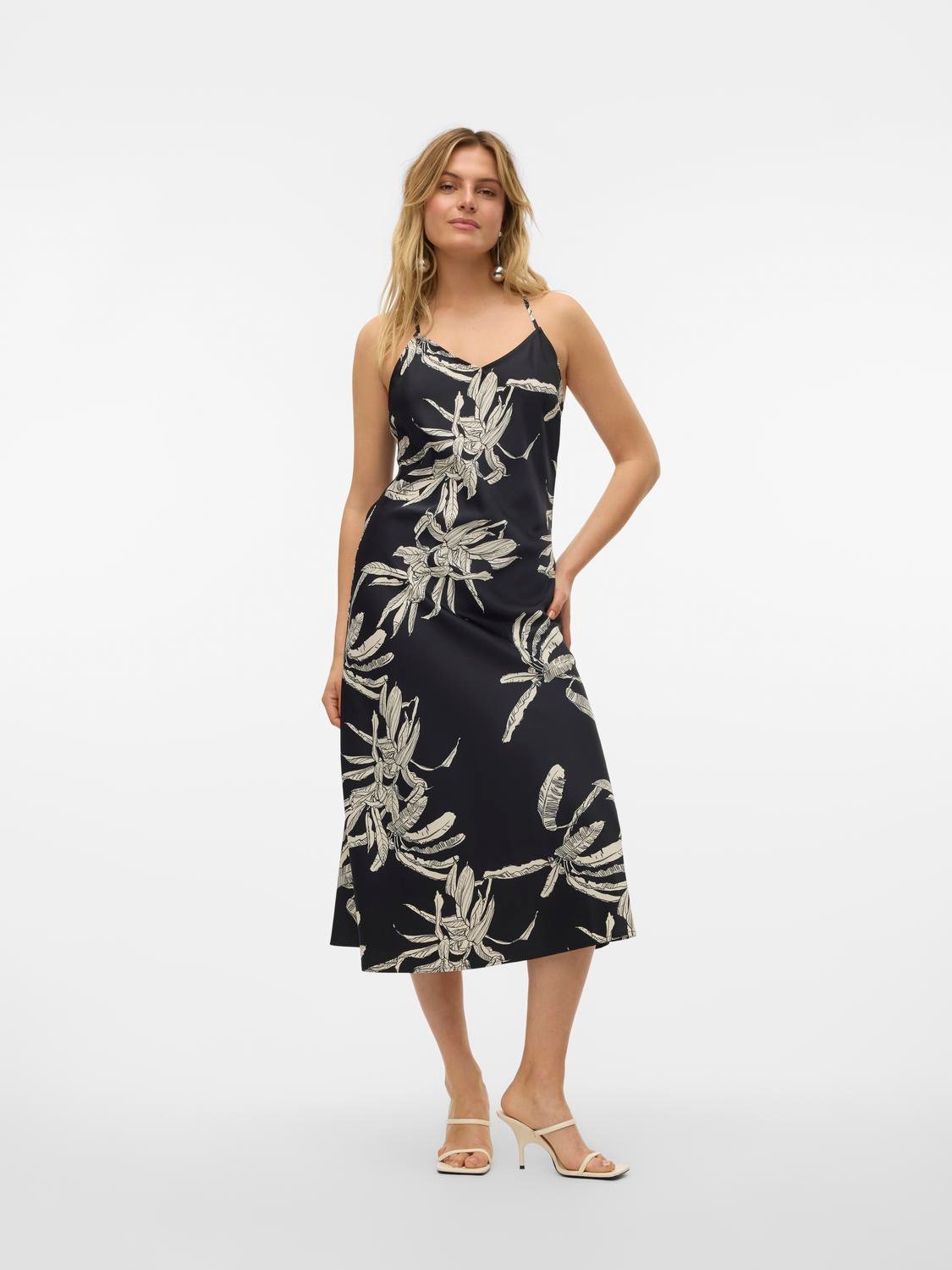 Φόρεμα σατέν με print Aware 10307622 - Μαύρο - thefashionproject.gr - AWARE by VERO MODA