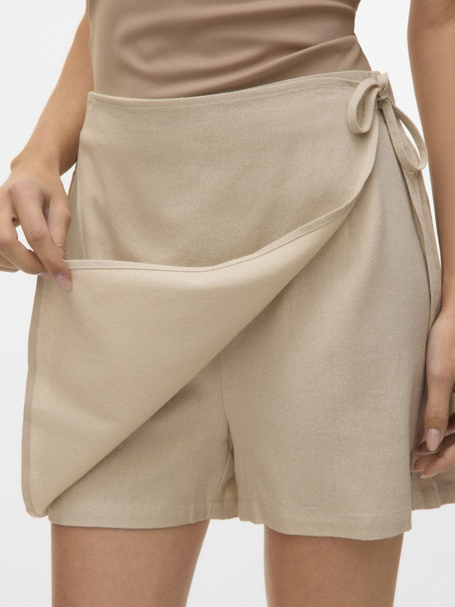 Φούστα σορτς με λινό Vero Moda 10321623 - Μπεζ - thefashionproject.gr - VERO MODA