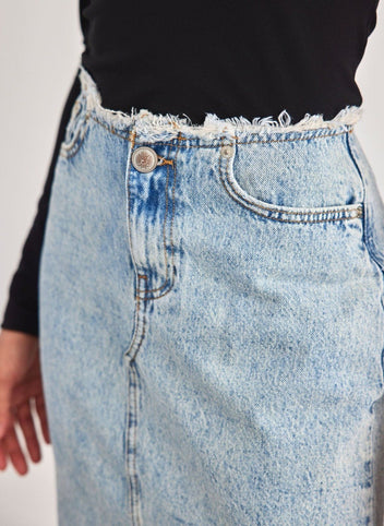 Φούστα τζιν με ξέφτια στη μέση ONLY 15315170 - Μπλε jean - thefashionproject.gr - ONLY