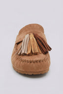Ideal shoes - Fringe Strap Suede Clogs - Tan Suede