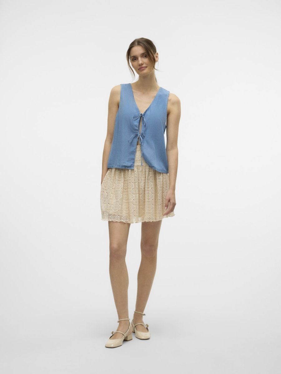 Γιλέκο υφασμάτινο με denim όψη Vero Moda 10326066 - Μπλε denim - thefashionproject.gr - VERO MODA