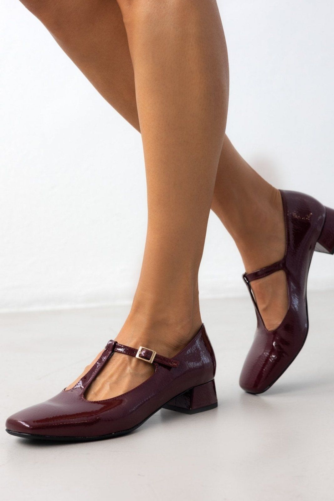 Γοβάκια λουστρίνι με μπαρέτα - Μπορντό - thefashionproject.gr - TFP