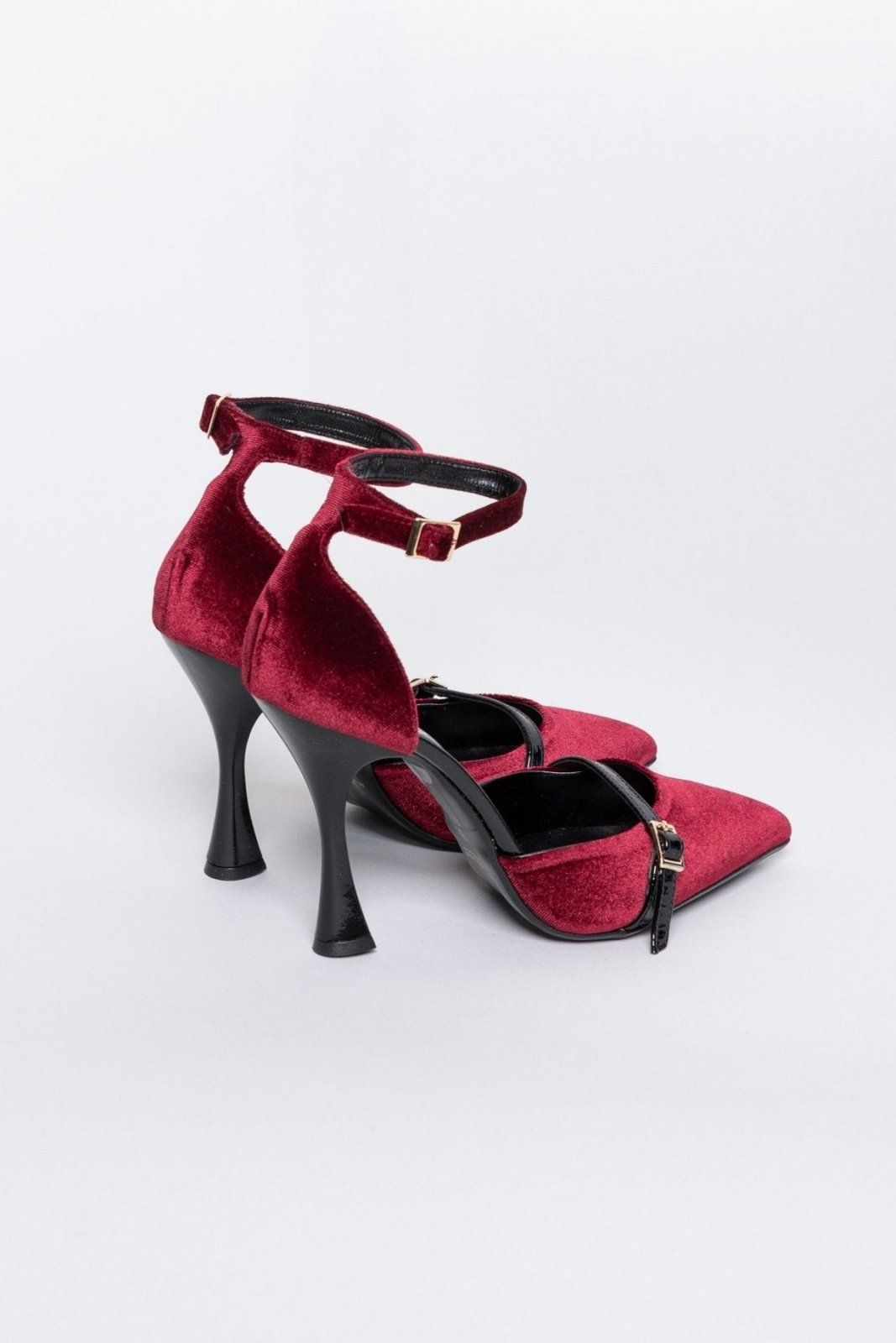 Γόβες από velvet ύφασμα με μπαρέτα TFP - Burgundy - thefashionproject.gr - TFP