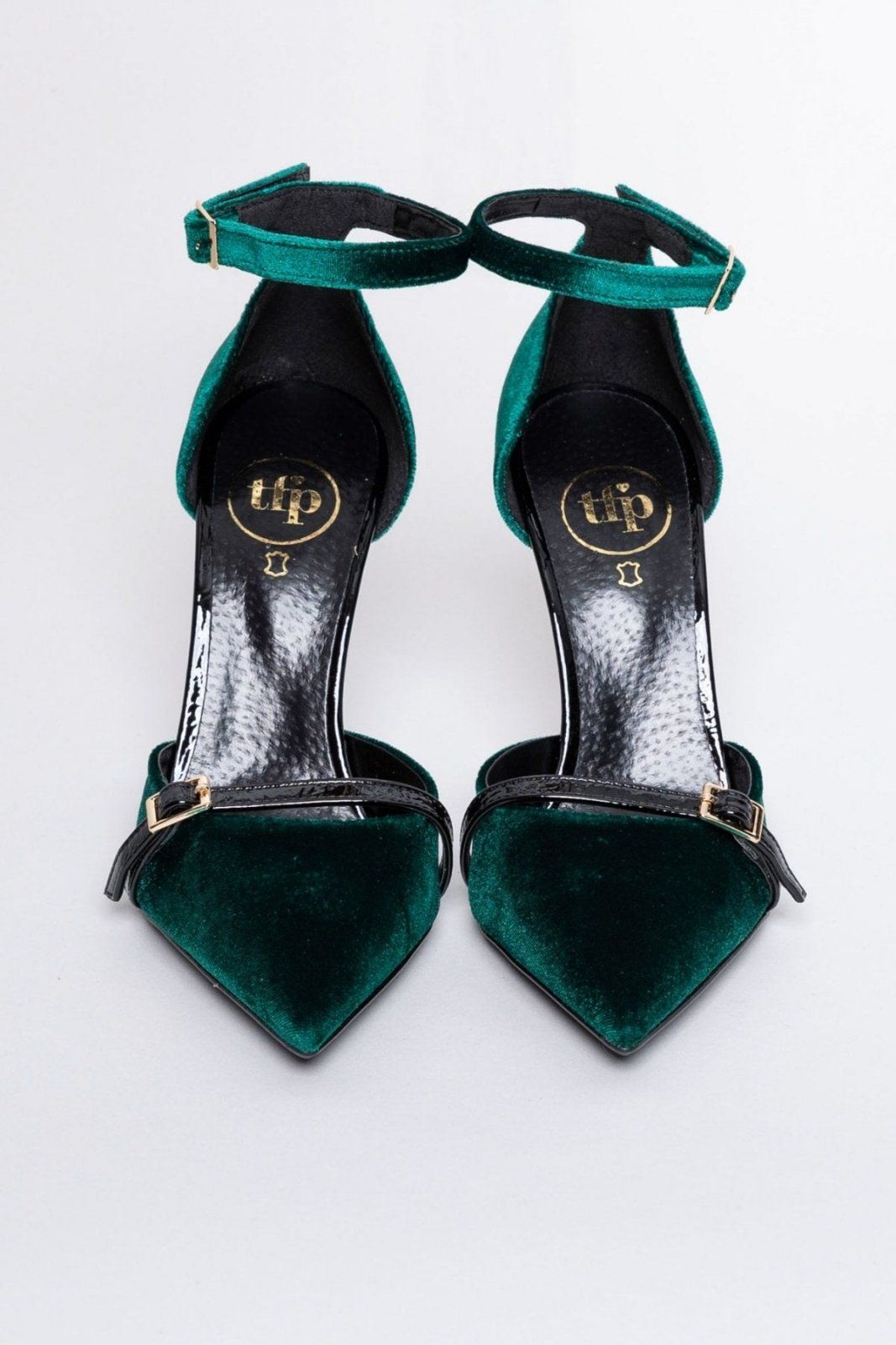 Γόβες από velvet ύφασμα με μπαρέτα TFP - Κυπαρισσί - thefashionproject.gr - TFP