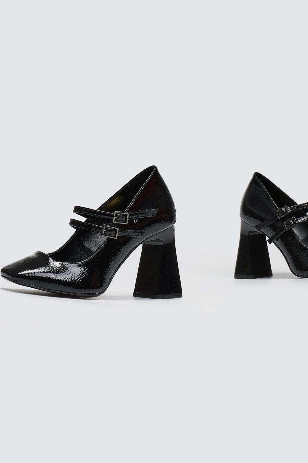 Γόβες λουστρίνι με διπλή μπαρέτα TFP - Μαύρο - thefashionproject.gr - TFP