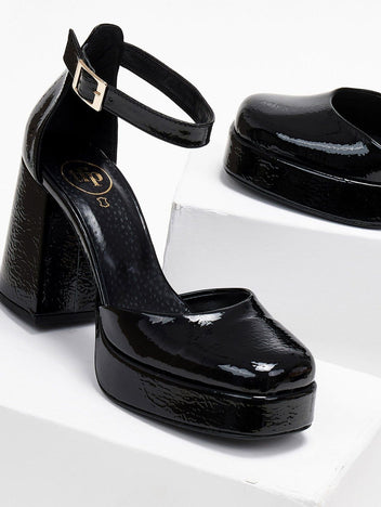 Γόβες λουστρίνι με φιάπα TFP - Μαύρο - thefashionproject.gr - TFP