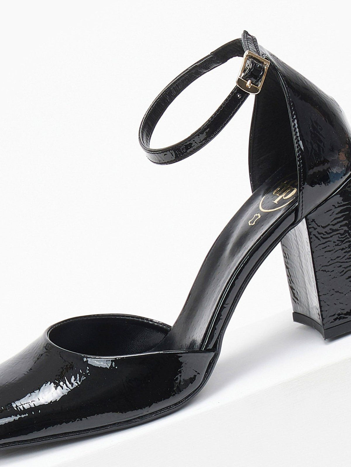 Γόβες λουστρίνι με μπαρέτα - Μαύρο - thefashionproject.gr - TFP