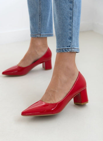 Γόβες λουστρίνι μυτερές - Κόκκινο - thefashionproject.gr - GIVANA