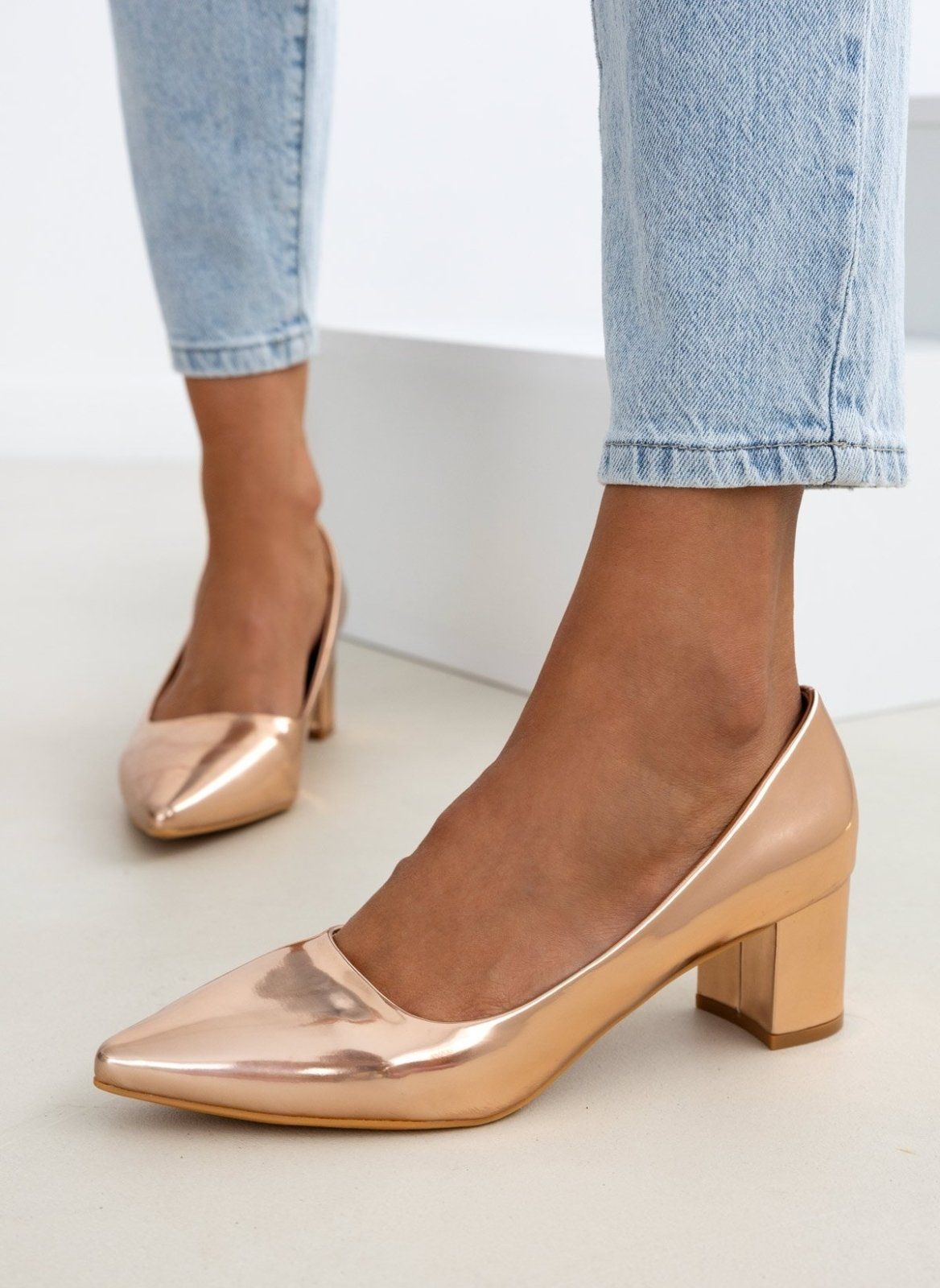 Γόβες λουστρίνι μυτερές - Χαλκός - thefashionproject.gr - GIVANA