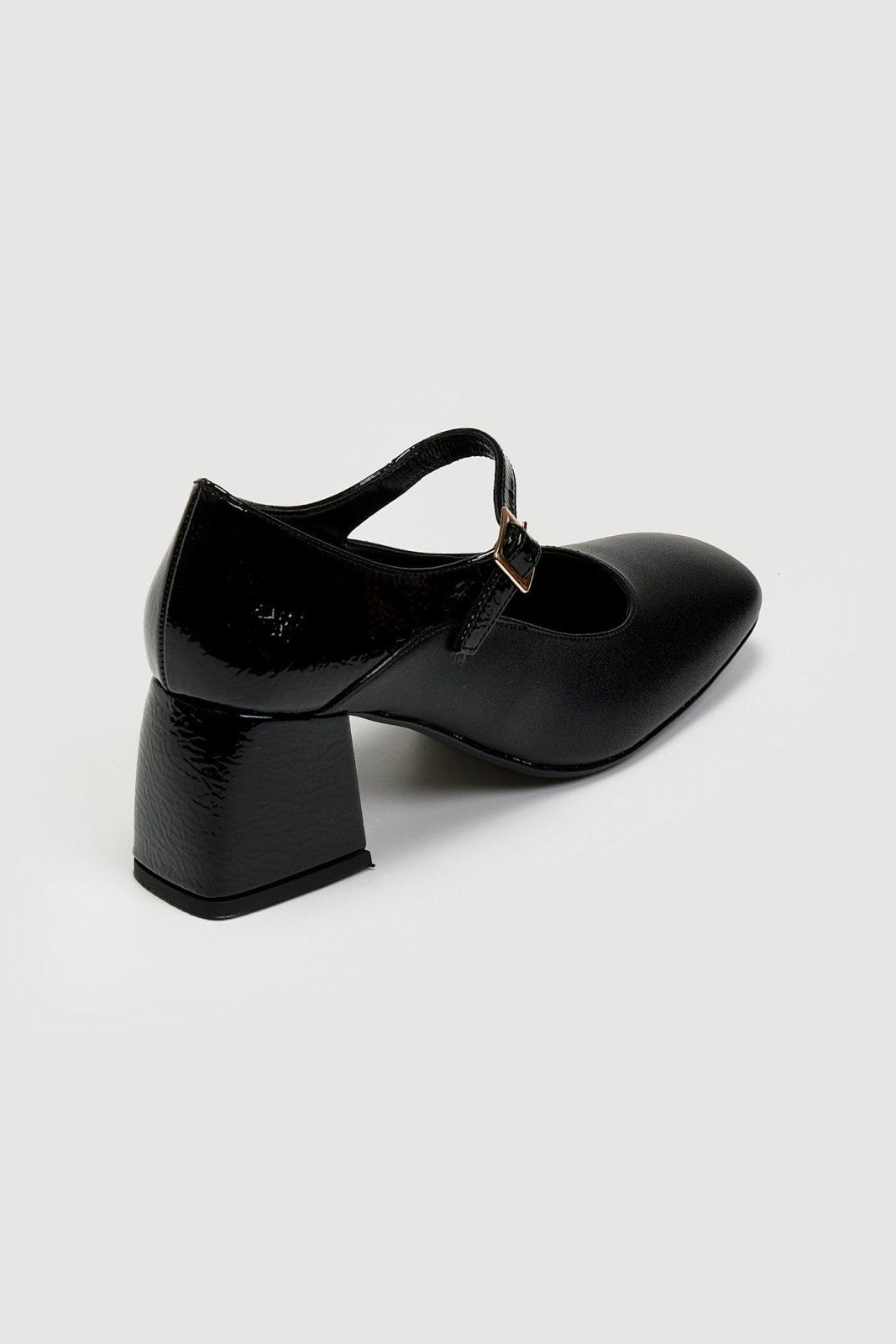Γόβες Mary Janes με λουστρίνι TFP - Μαύρο - thefashionproject.gr - TFP
