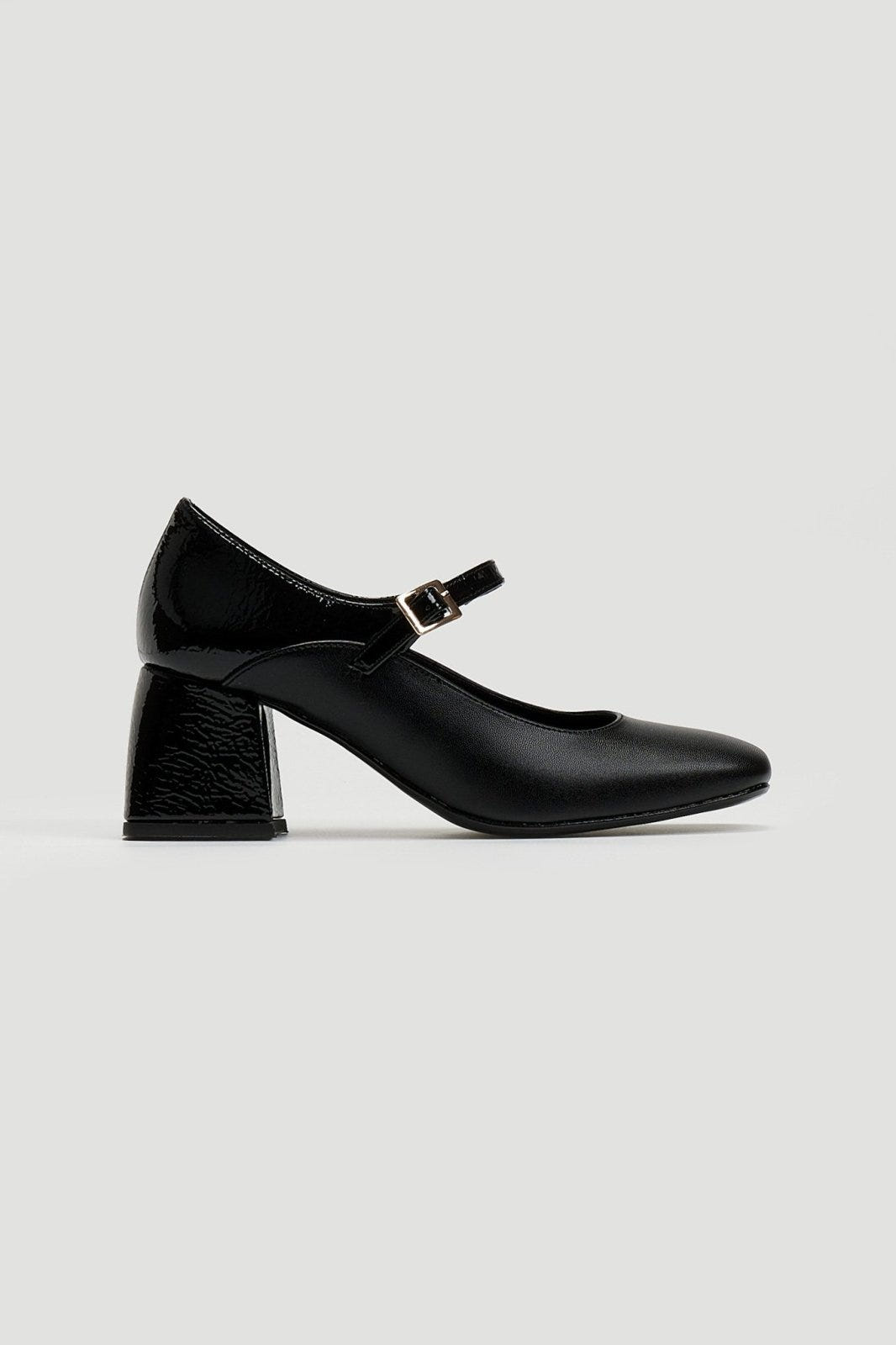 Γόβες Mary Janes με λουστρίνι TFP - Μαύρο - thefashionproject.gr - TFP