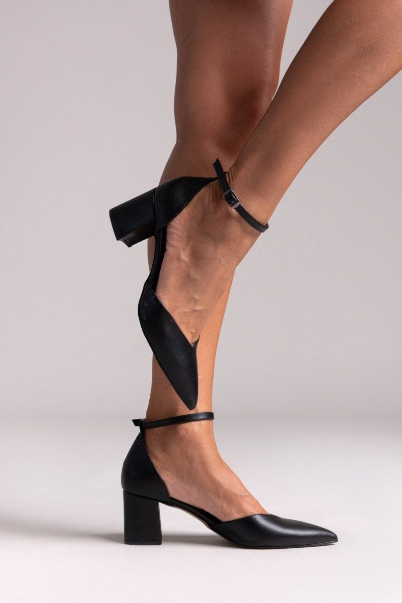 Γόβες με ανοιχτά πλαϊνά TFP - Μαύρο - thefashionproject.gr - TFP