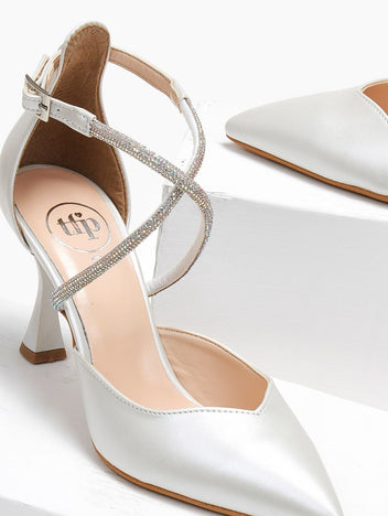 Γόβες με crossover λουράκια TFP - Λευκό - thefashionproject.gr - TFP