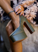 Γόβες με φιάπα και μπαρέτα Vizzano 1400.102 - Λαδί - thefashionproject.gr - VIZZANO