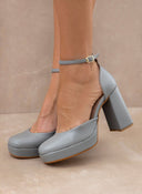 Γόβες με μπαρέτα και φιάπα TFP - Γκρι - thefashionproject.gr - TFP